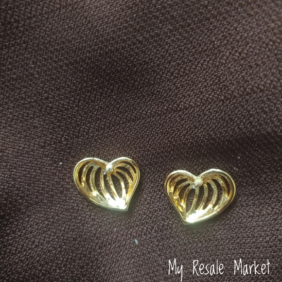 Stud Heart Shaped Earrings - Picture 2 of 3